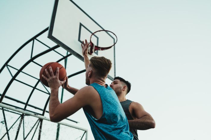 111 Caption Bahasa Inggris Bermain Bola Basket, Singkat Lucu!