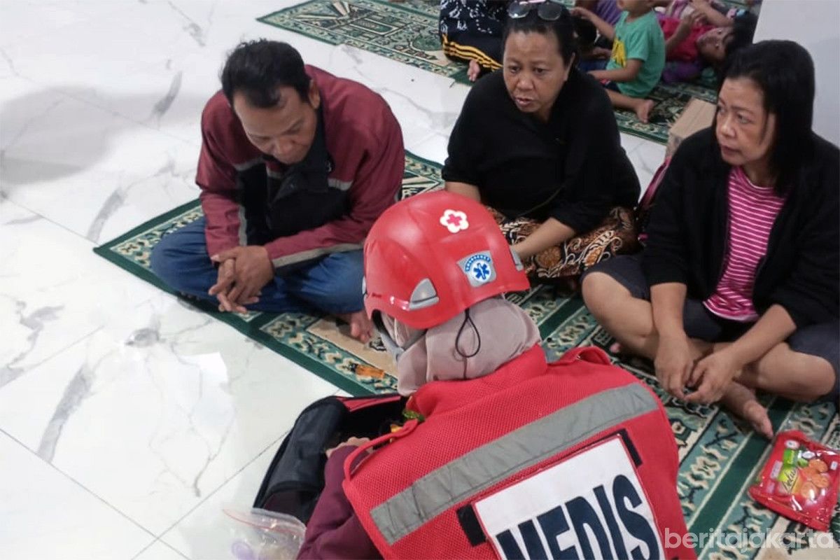 PMI Jaksel Gerak Cepat Tangani Warga Saat Genangan Melanda