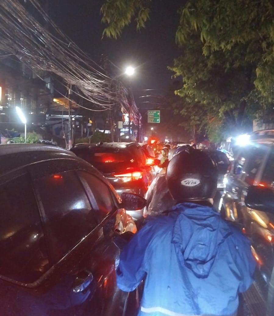 Banjir Kemang: Kawasan Elit yang Sulit Menemukan Solusi Saat Terkepung Genangan Banjir