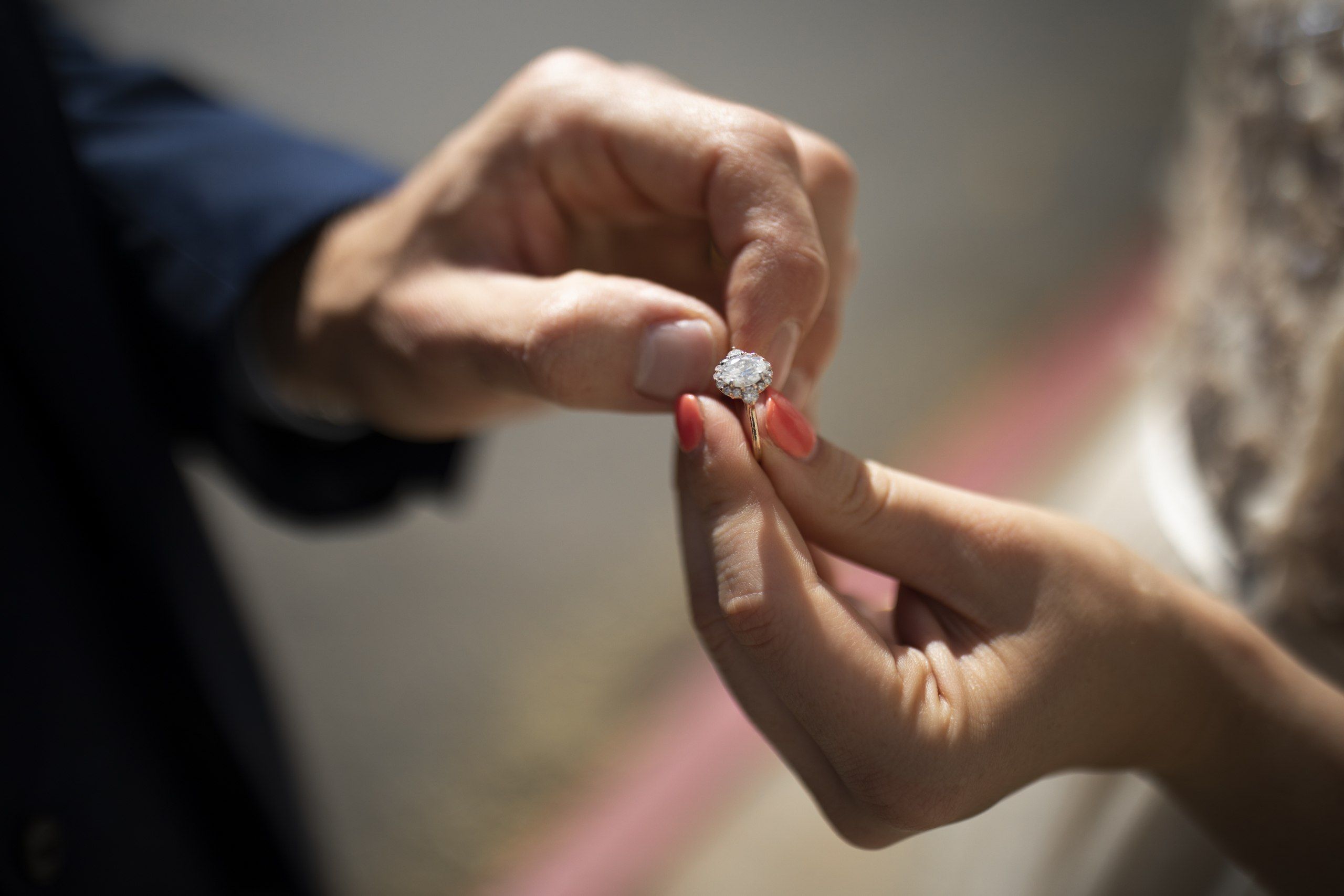 5 Arti Mimpi Dikasih Cincin Menurut Primbon Jawa, Pertanda Cinta?