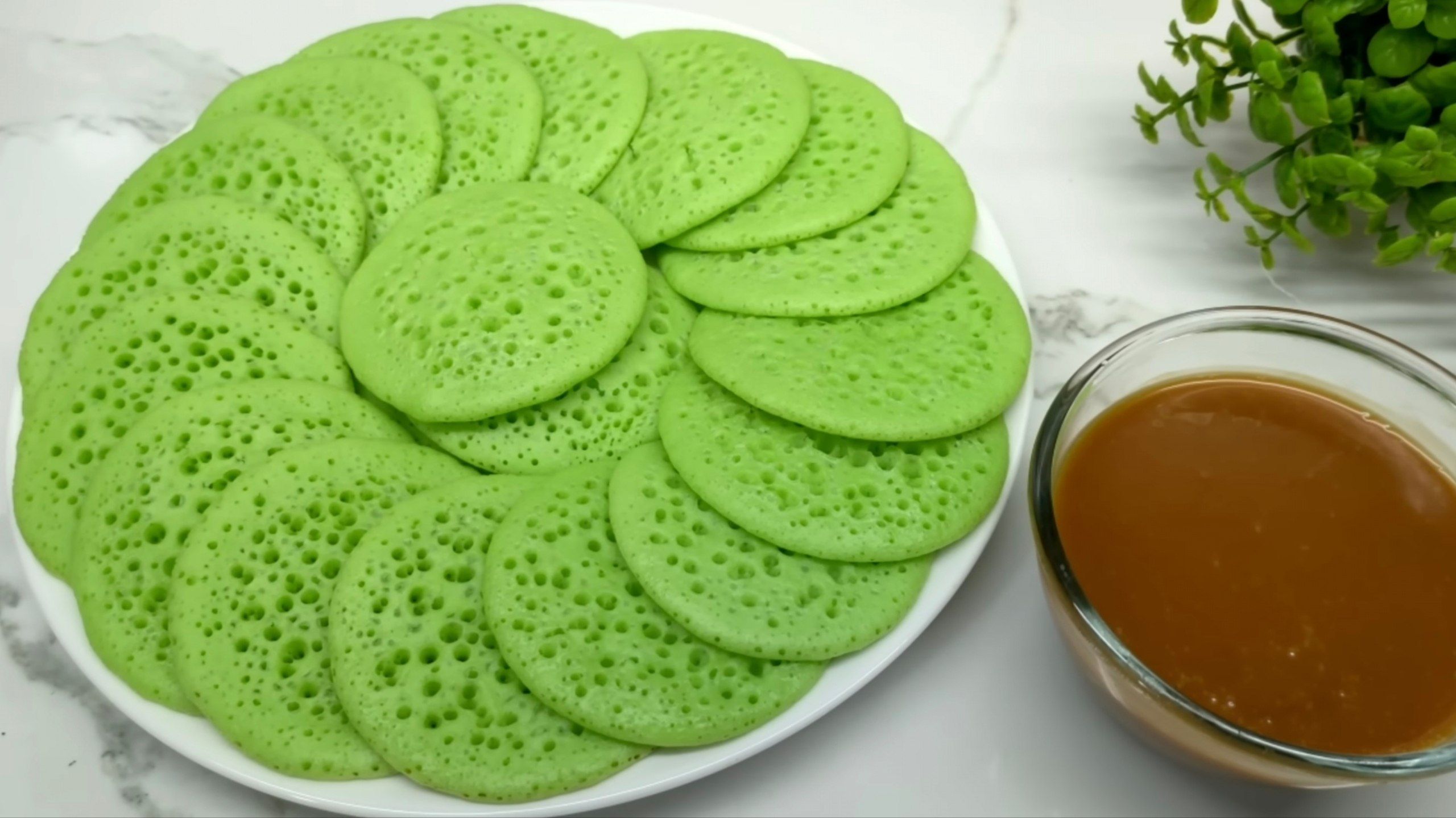 Resep Serabi Pandan Kuah Kinca yang Enak dan Lembut, Mudah Dibuat