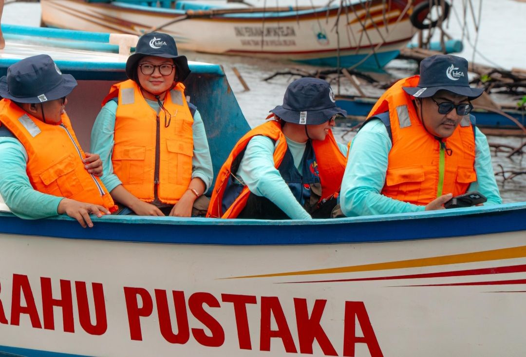 Aksi Nyata HKA di Pulau Rimau: Menanam, Mendidik, dan Membangun untuk Masyarakat Pesisir