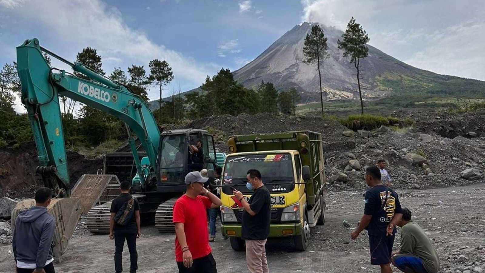 Penggerebekan Tambang Ilegal di Taman Nasional Gunung Merapi