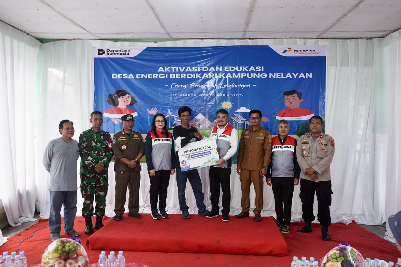 Pertamina NRE Nyalakan Cahaya Baru untuk Nelayan Cilamaya Lewat Energi Surya