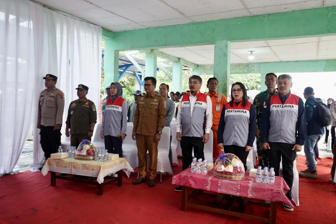 Pertamina NRE Nyalakan Cahaya Baru untuk Nelayan Cilamaya Lewat Energi Surya