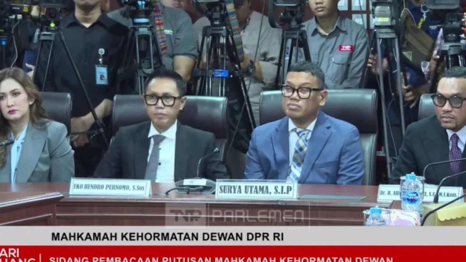 Putusan Mahkamah Kehormatan Dewan: Tiga Anggota DPR Dikenakan Sanksi Pelanggaran Kode Etik