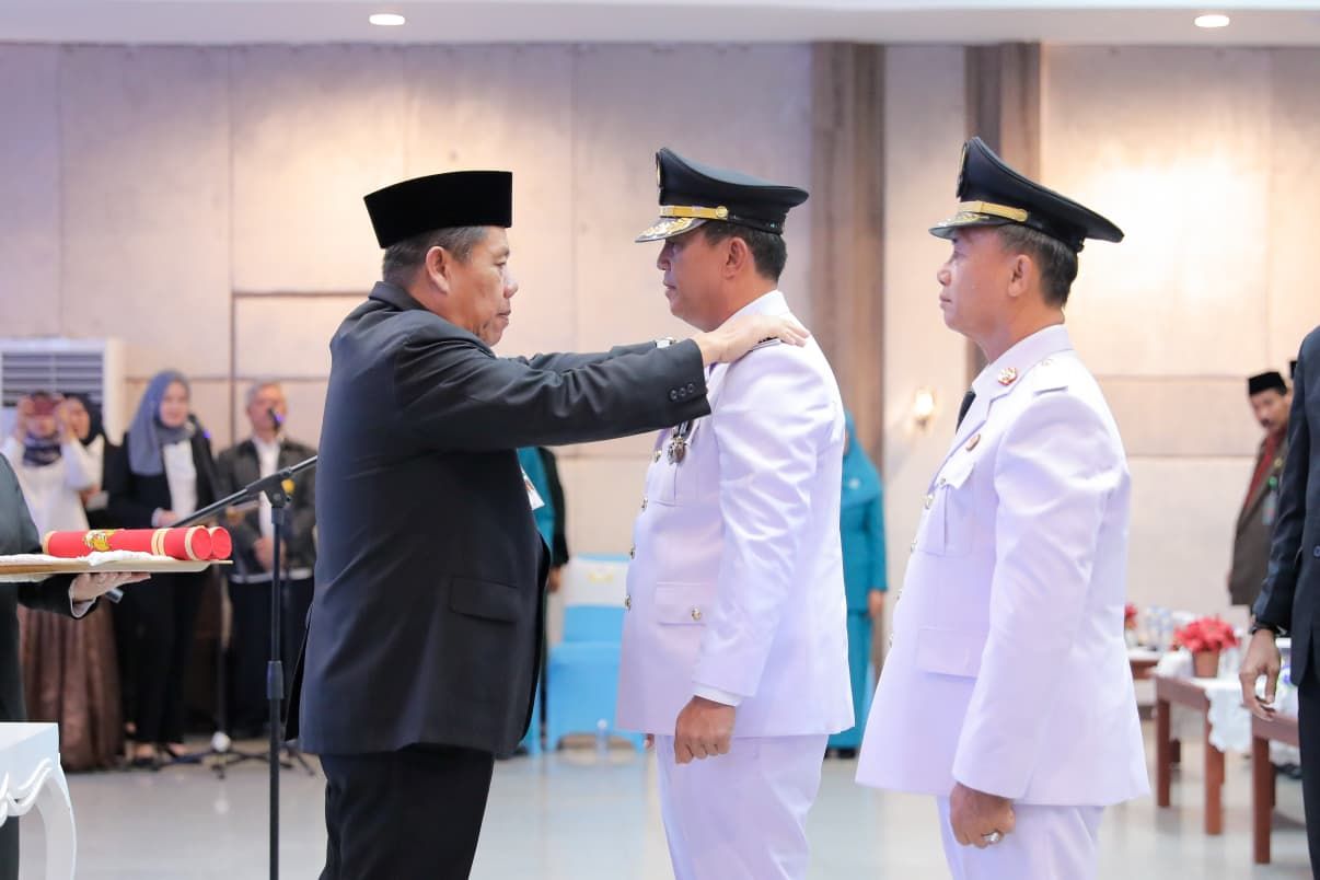 Gubernur Hidayat Arsani Lantik Bupati dan Wakil Bupati Bangka, Tekankan Sinergi Membangun Daerah