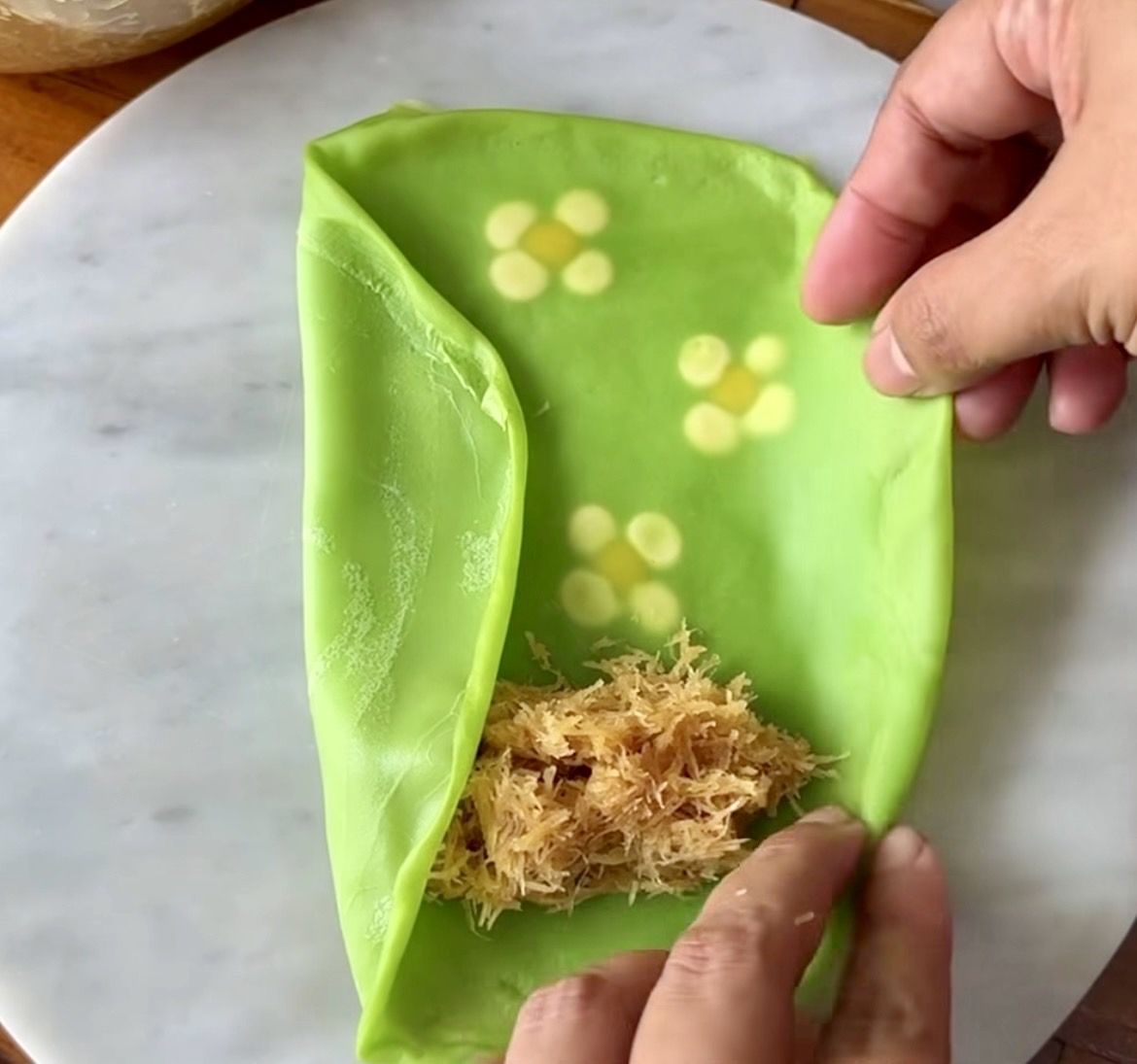 Kreasi Baru Resep Dadar Gulung Motif Bunga: Tetap Tradisional, Tapi Tampil Kekinian