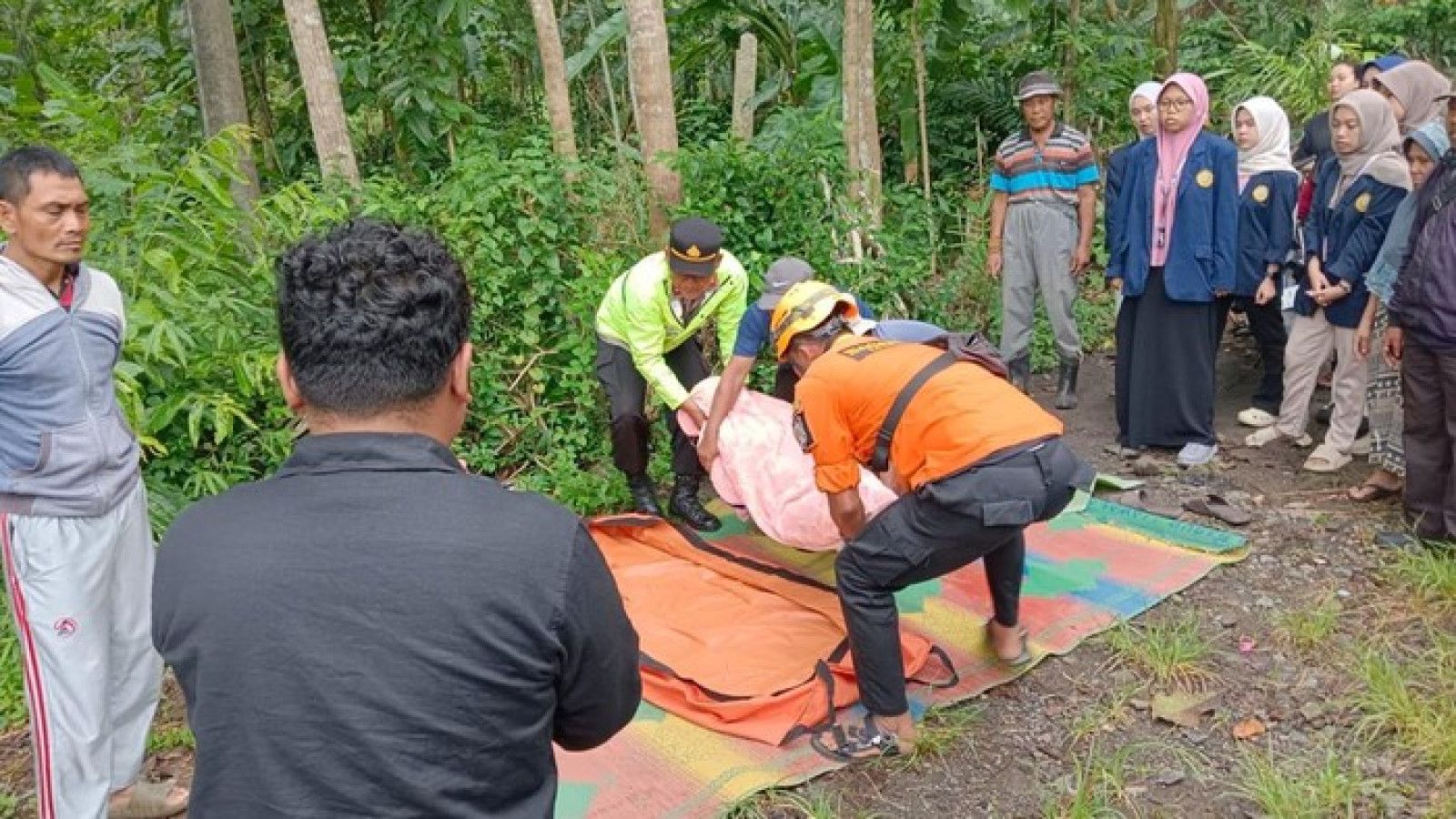 Tragedi KKN: Enam Mahasiswa UIN Walisongo Tewas Terseret Banjir