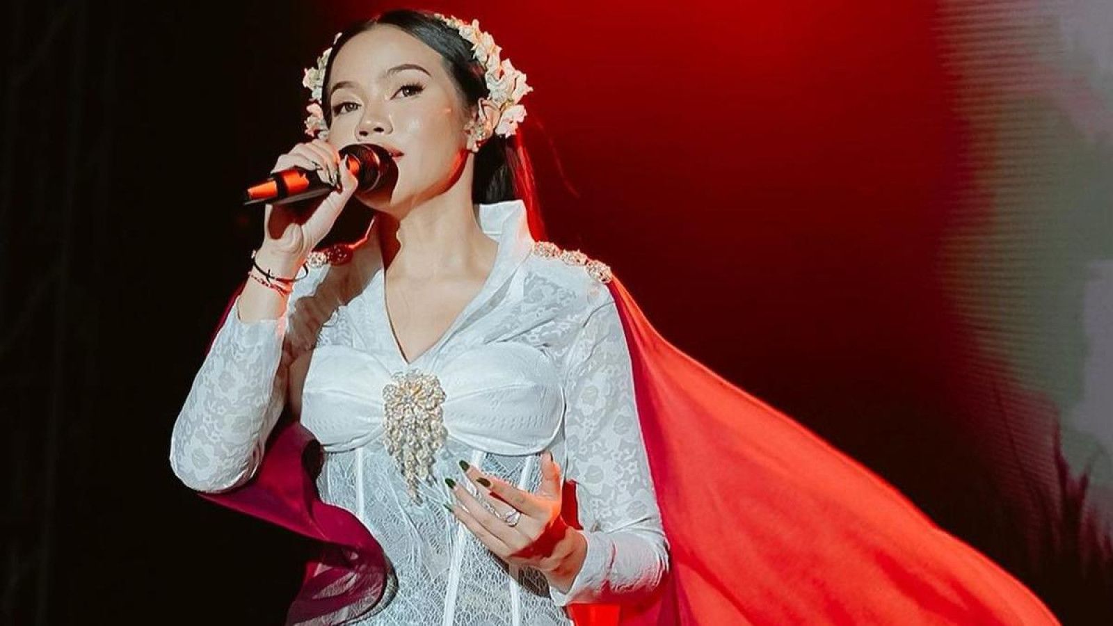 Yura Yunita Rilis Single Baru Mau Jadi Apa?