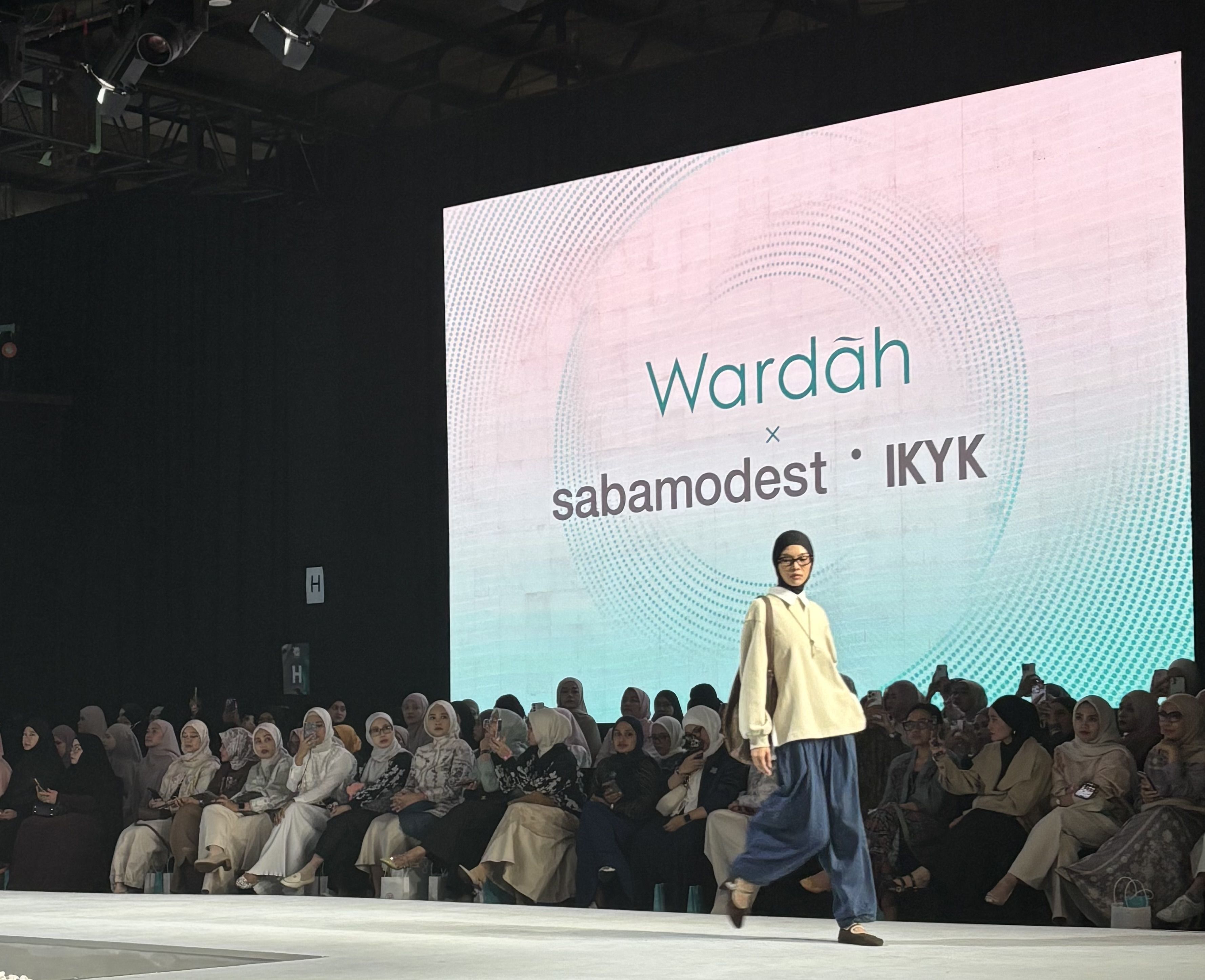 Gaya Unik Satu Frekuensi ala SABAMODEST x IKYK di JMFW 2026