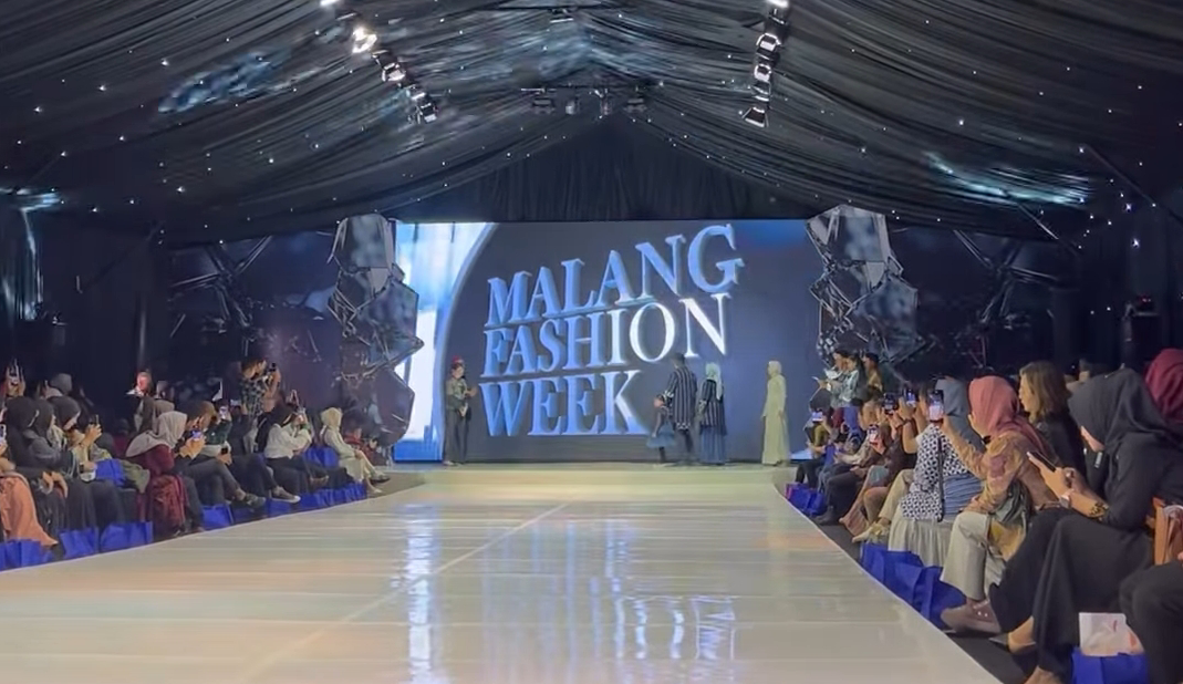 Malang Fashion Week 2025: Ketika Mode Bertemu Teknologi & Ekonomi Kreat