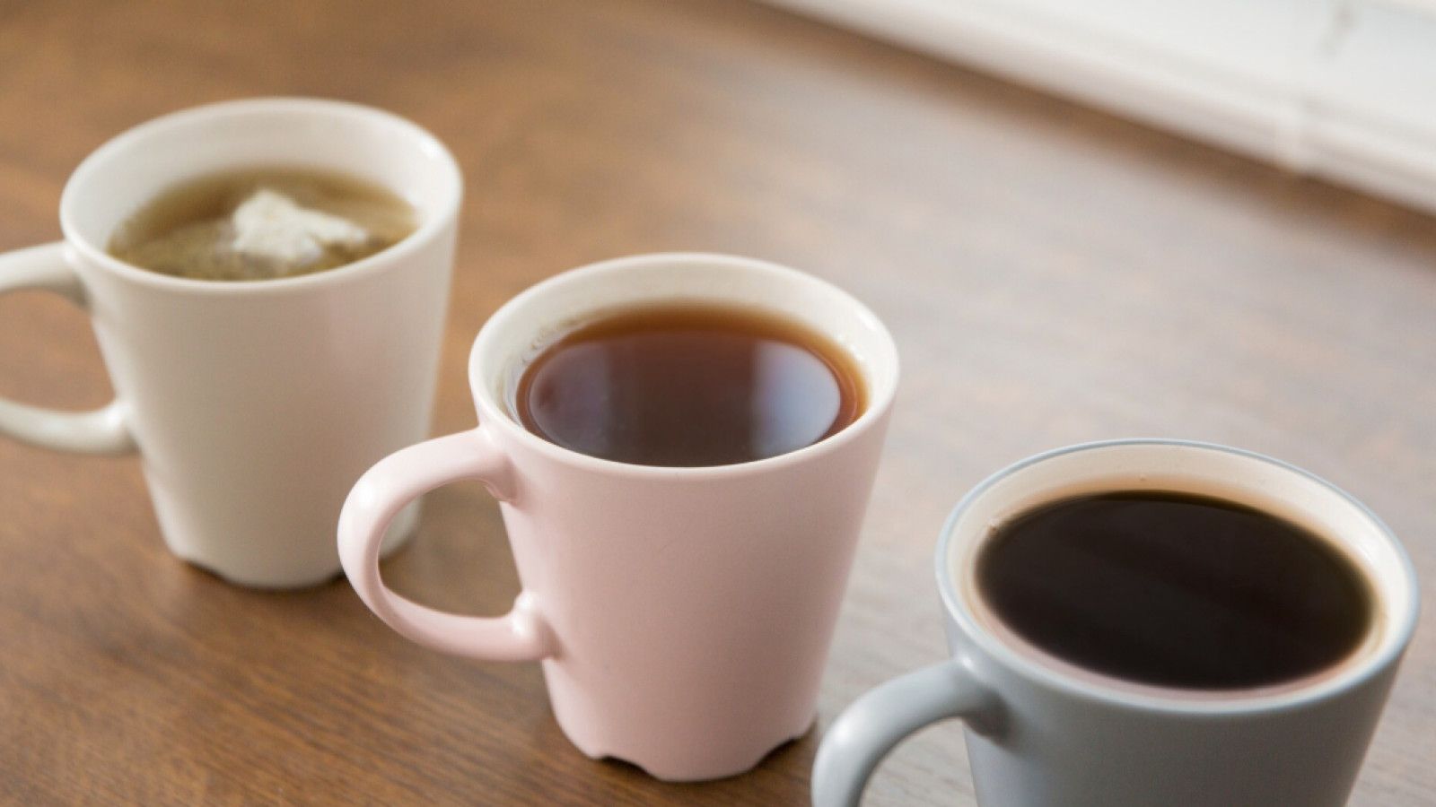 Pemilihan Minuman Pagi: Teh, Kopi, atau Air Putih?