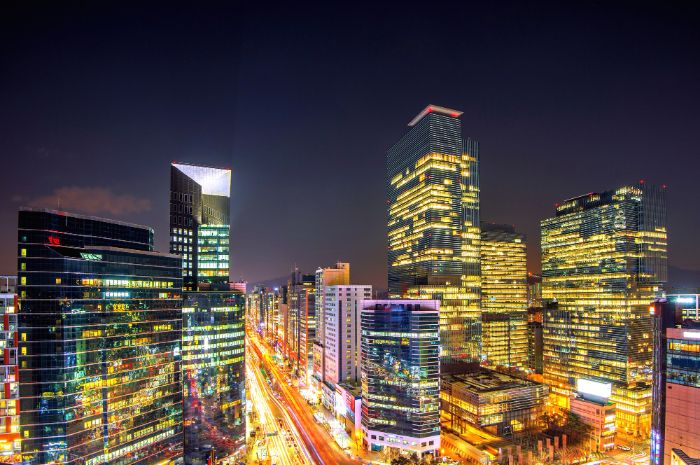 100 Caption Bahasa Inggris tentang Kota Jakarta, Aesthetic!
