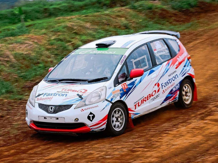 Tekad Diva Zahra Kejar Podium di Putaran Terakhir Kejurnas Sprint Rally 2025