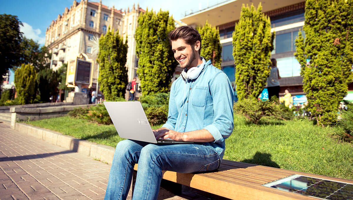5 Tips Memilih Laptop Terbaik untuk Mahasiswa, Biar Kuliah Makin Produktif!