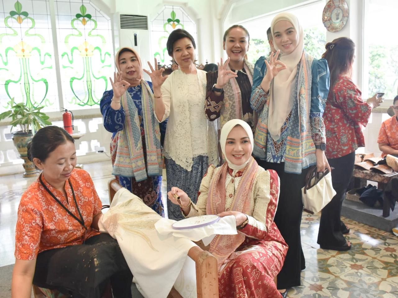 Kolaborasi Budaya: Motif Lampung Melangkah ke Panggung Nasional Lewat Batik Keris