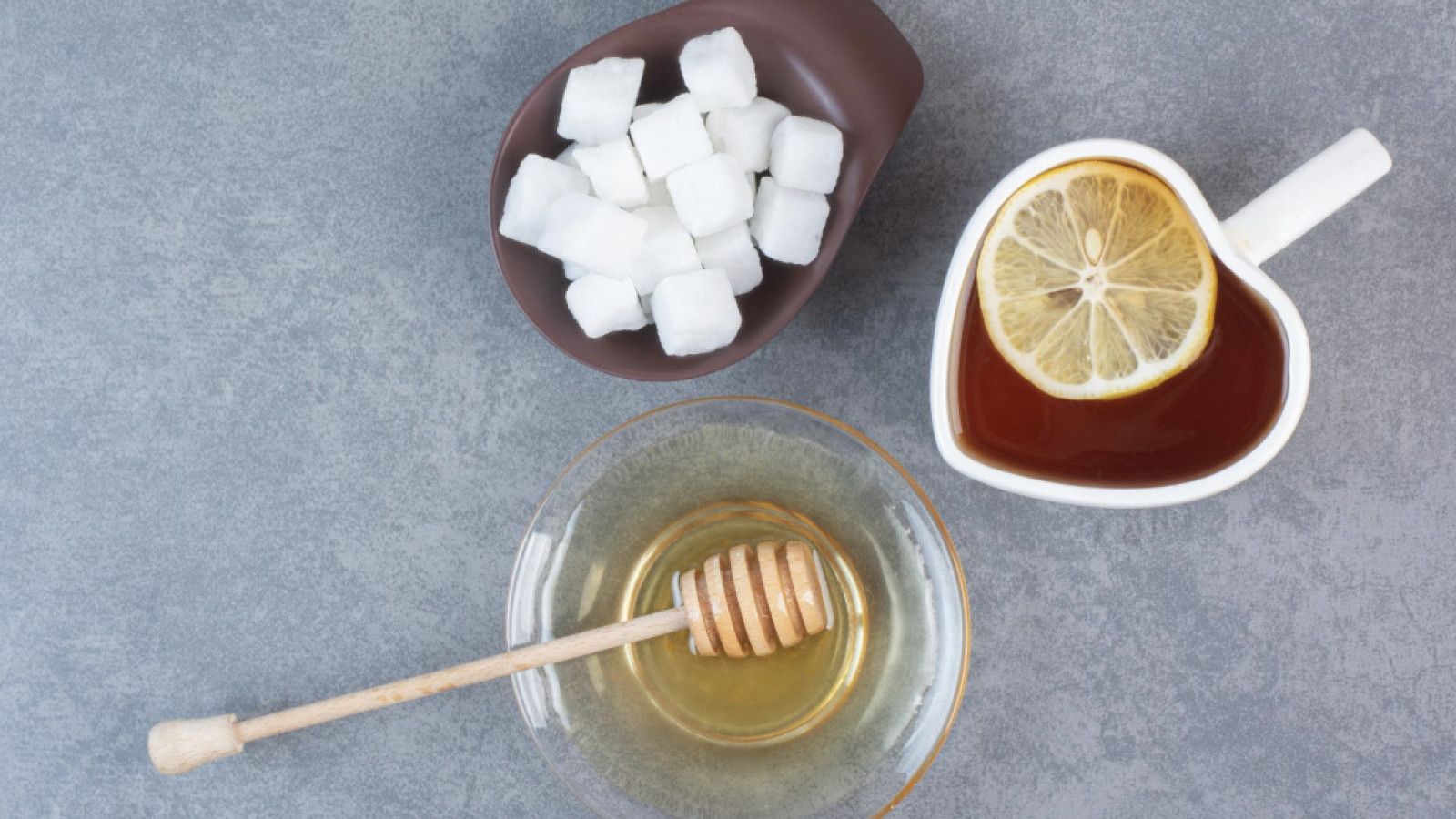 Perbandingan Pemanis: Gula, Madu, dan Stevia dalam Diet Sehat