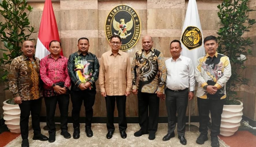 Gubernur Papua Dorong Percepatan Penetapan Wilayah Pertambangan: BUMD dan Masyarakat Adat Akan Dilibatkan dalam Pengelolaan Tambang