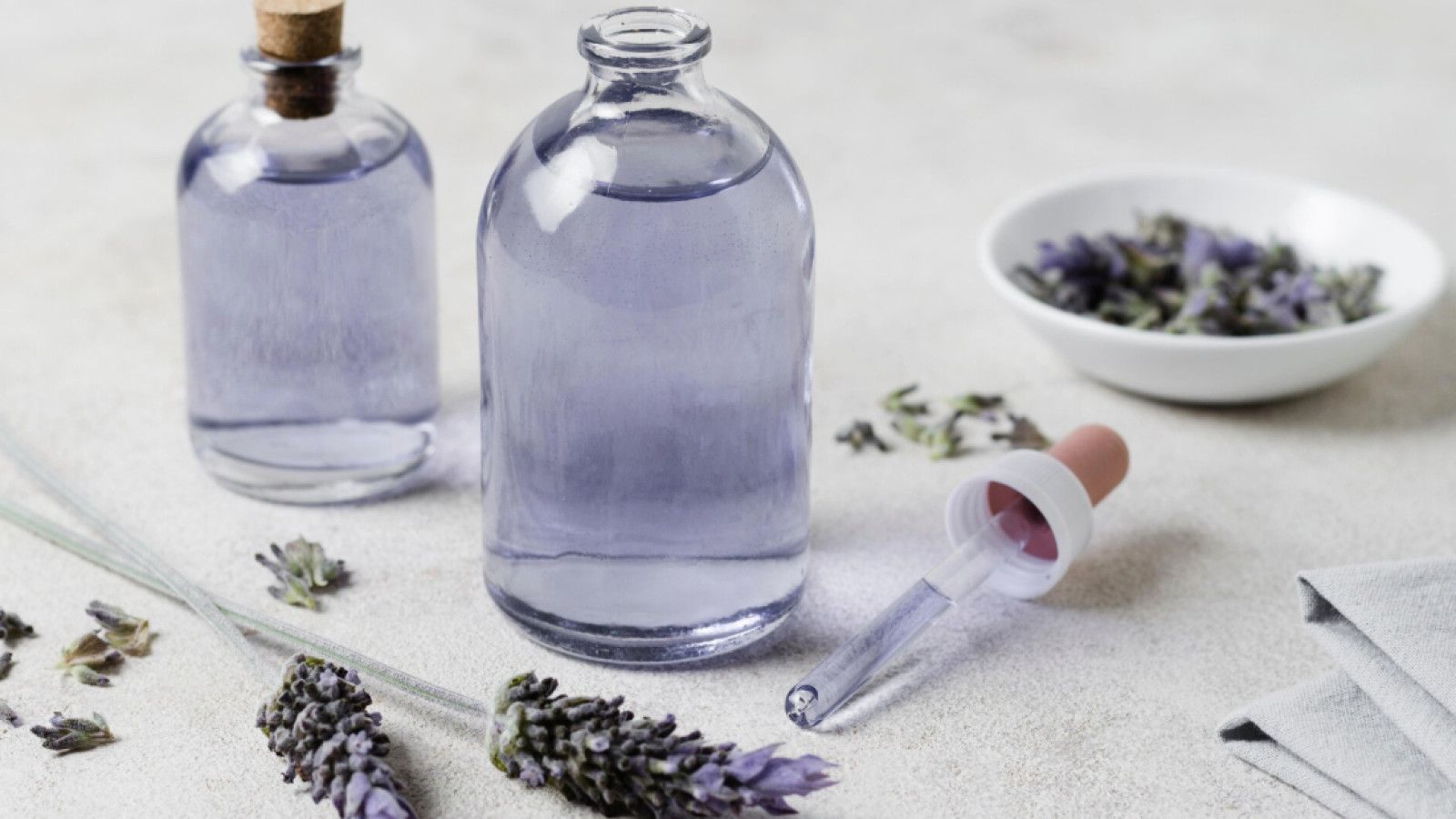 Mengenal Fragrance Layering: Seni Menciptakan Aroma Unik