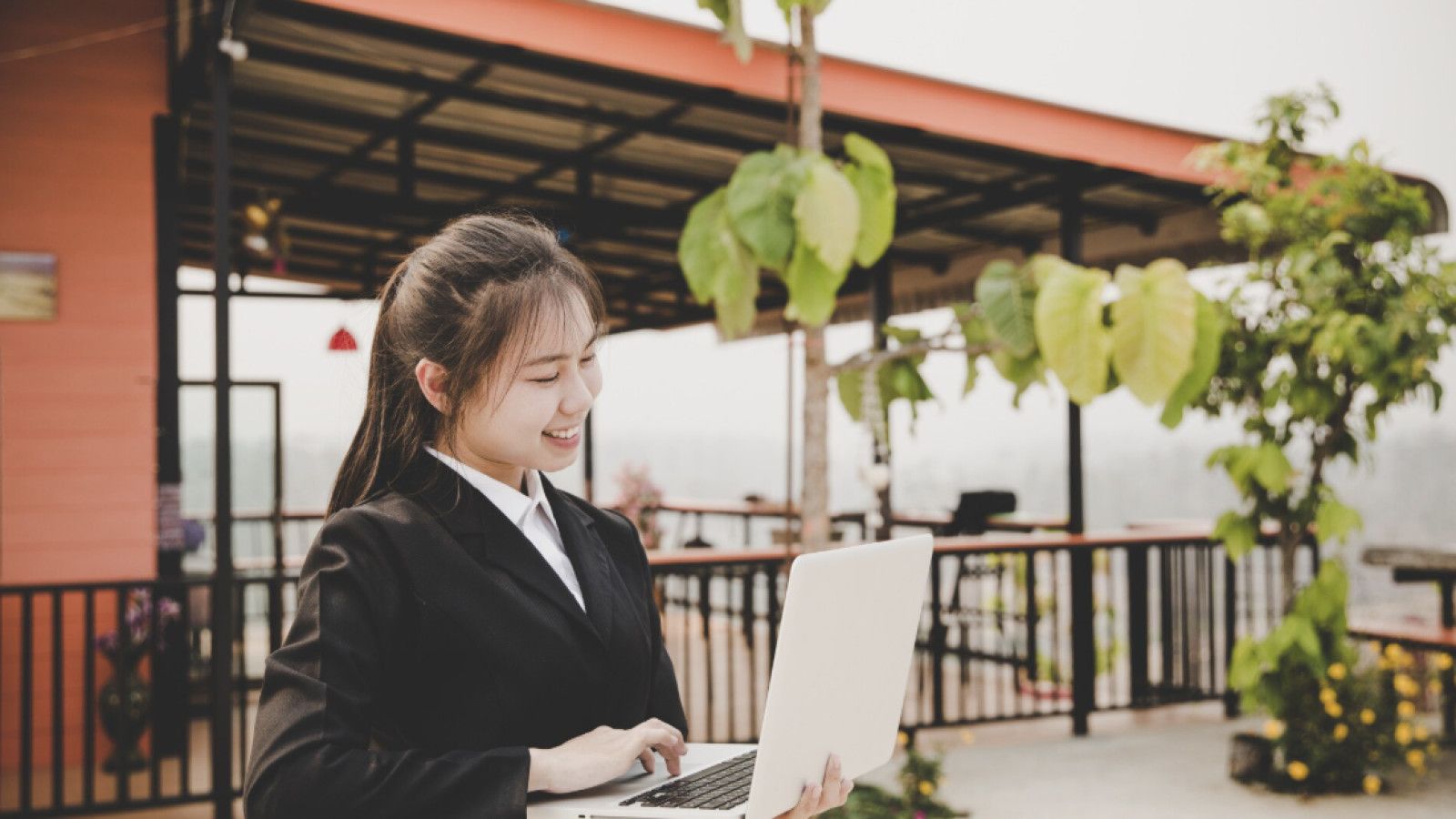 Menggali Potensi Bisnis dari Hobi di Kalangan Anak Muda Indonesia