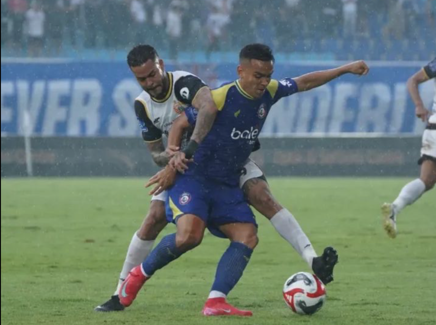 Arema FC Gagal Pecah Tren Buruk di Kanjuruhan, Persija Curi Kemenangan di Depan 10 Ribu Penonton