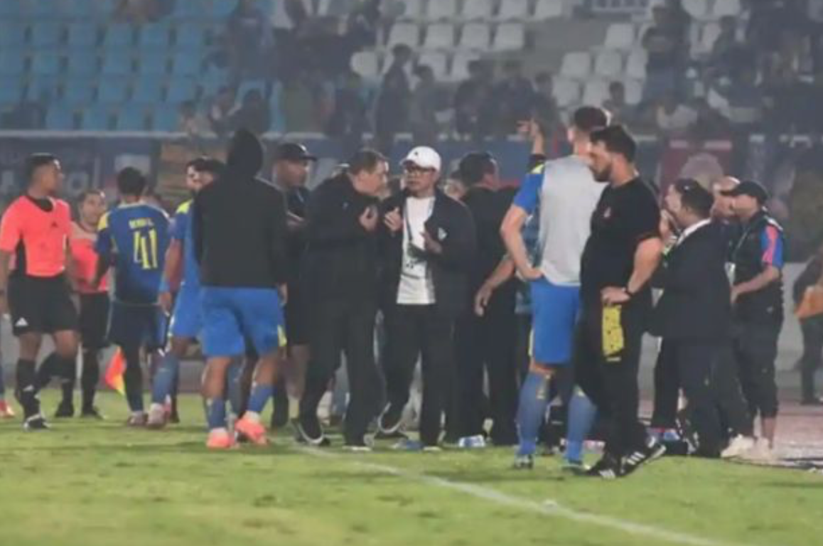 Pelatih Persija Ungkap Kekacauan di Kanjuruhan: Asisten Jatuh ke Saluran Air, Dua Ofisial Kena Kartu Merah