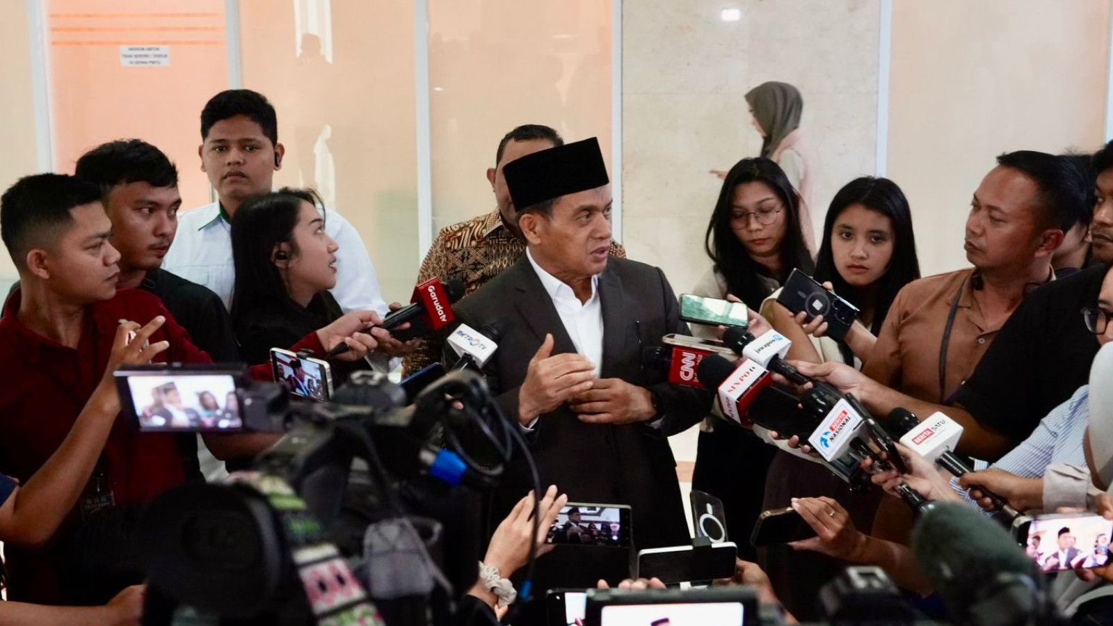 Wamenag Mengutuk Perilaku Gus Elham: Pentingnya Keamanan Anak di Lingkungan Pendidikan