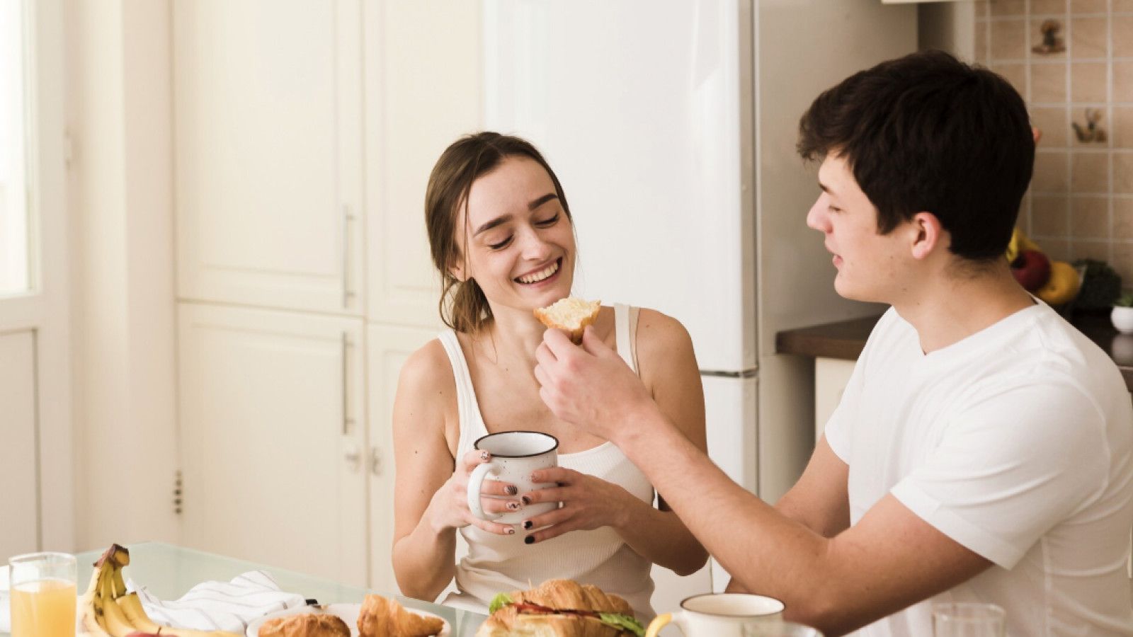 Ritual Pagi: Kunci Kesehatan Mental Melalui Makan Sehat dan Meditasi