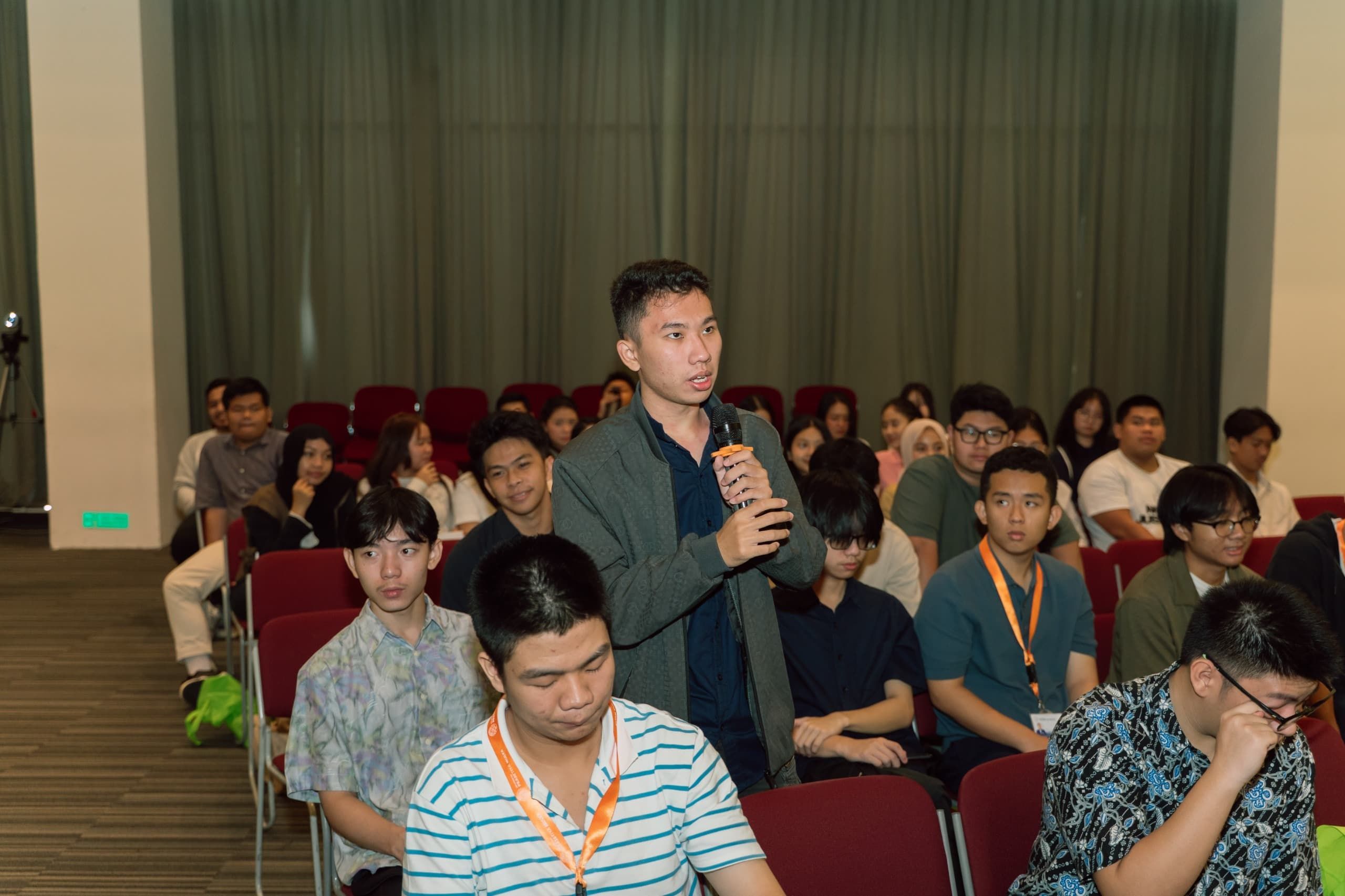 Gen Z Gemar Belanja tapi Masih Gagal Paham soal Literasi Keuangan, Gimana Solusinya?