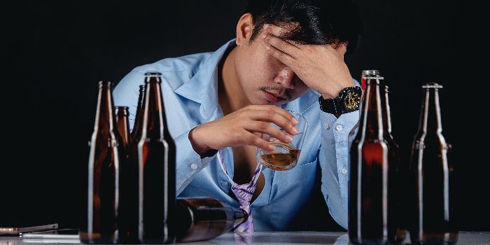 Mabuk. Seorang Pemuda Buat Kerusuhan di Ibadah Pemakaman