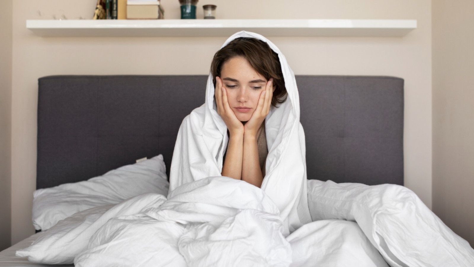 Mengatasi Kecemasan Sebelum Tidur Melalui Rutinitas Malam yang Tepat