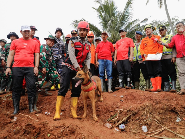 Percepat Penanganan, Gubernur Ahmad Luthfi Cek Lokasi Tanah Longsor Cibeunying Cilacap