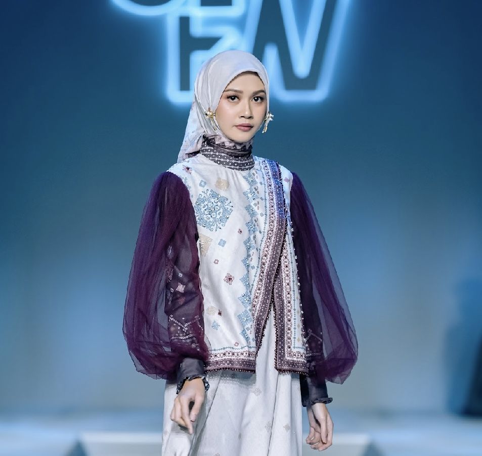 9 Look Etnik Modern Greisy di JMFW 2026 Bikin Penonton Terkesima