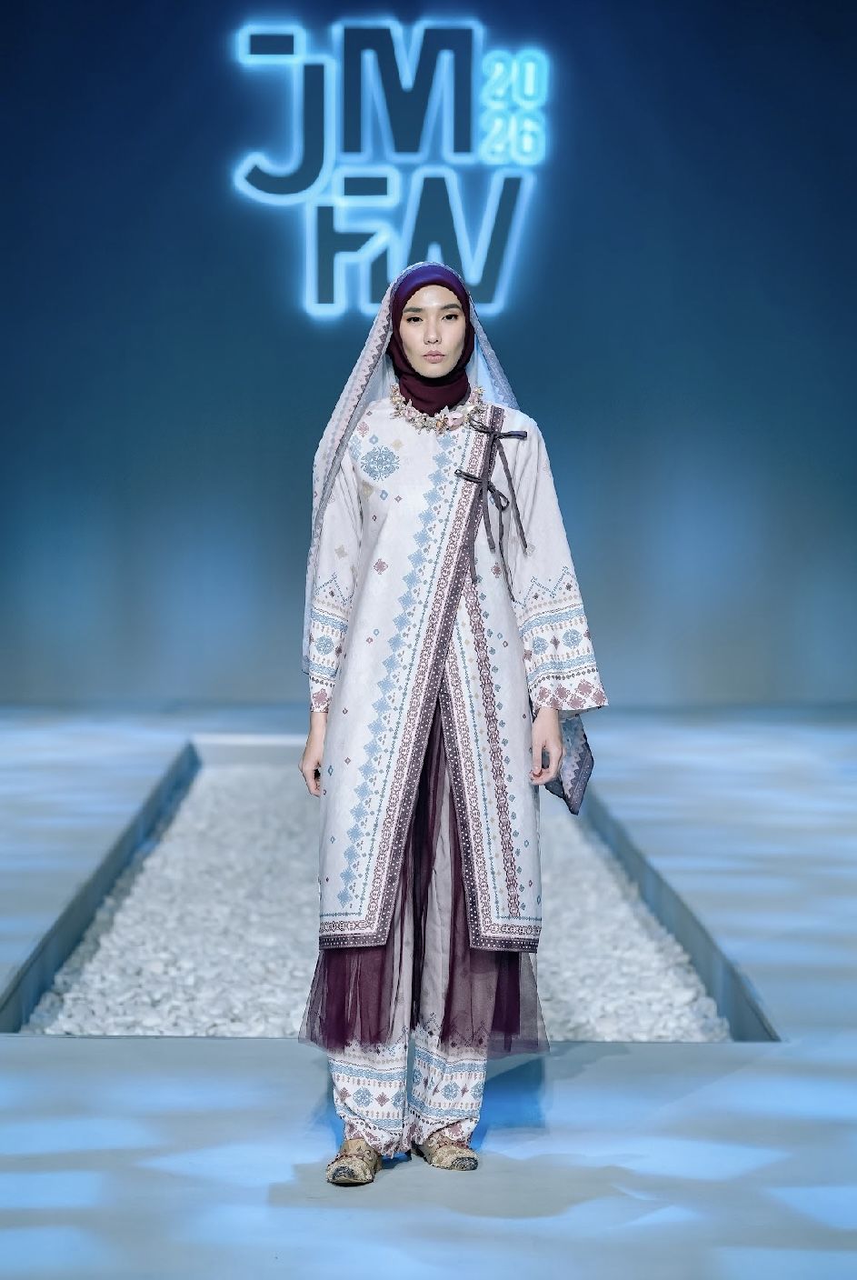 9 Look Etnik Modern Greisy di JMFW 2026 Bikin Penonton Terkesima