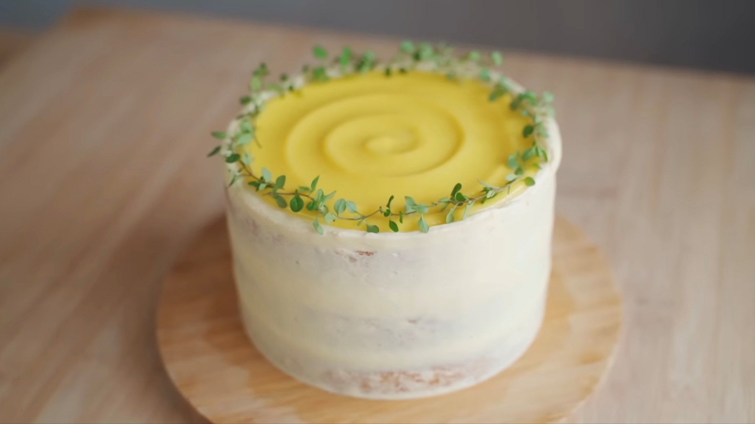 Cara Membuat Lemon Layer Cake yang Enak, Lembut, dan Segar