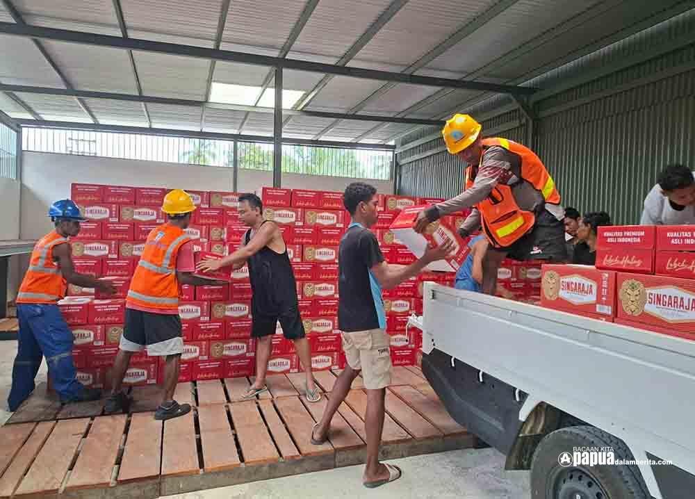 Pemkab Manokwari Perketat Distribusi Minuman Beralkohol: Pembongkaran Resmi Dua Kontainer Ditinjau Langsung Tim Terpadu