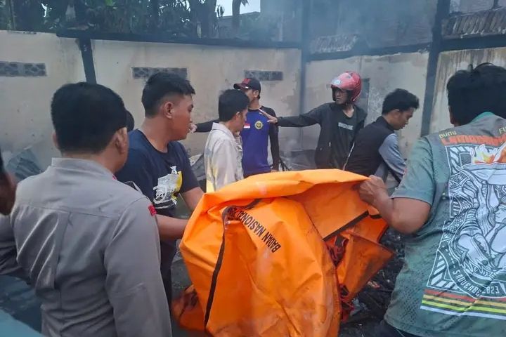 Istri Hendak Selamatkan Suami yang Sakit, Pasutri Lansia di Wajo Tewas Terjebak Kebakaran