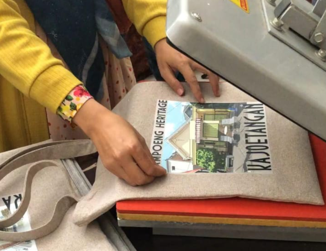 Inovasi BINUS University. Limbah Gorden Diubah Menjadi Merchandise Kajoetangan
