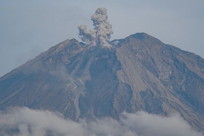Tempat-tempat Wisata yang Harus Dihindari saat Gunung Semeru Erupsi