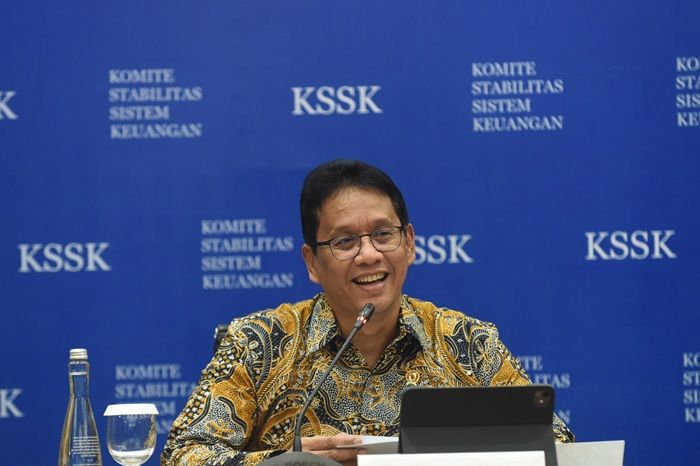 Menkeu Purbaya Ogah Legalkan Usaha Thrifting: Barang Ilegal Saya Stop!