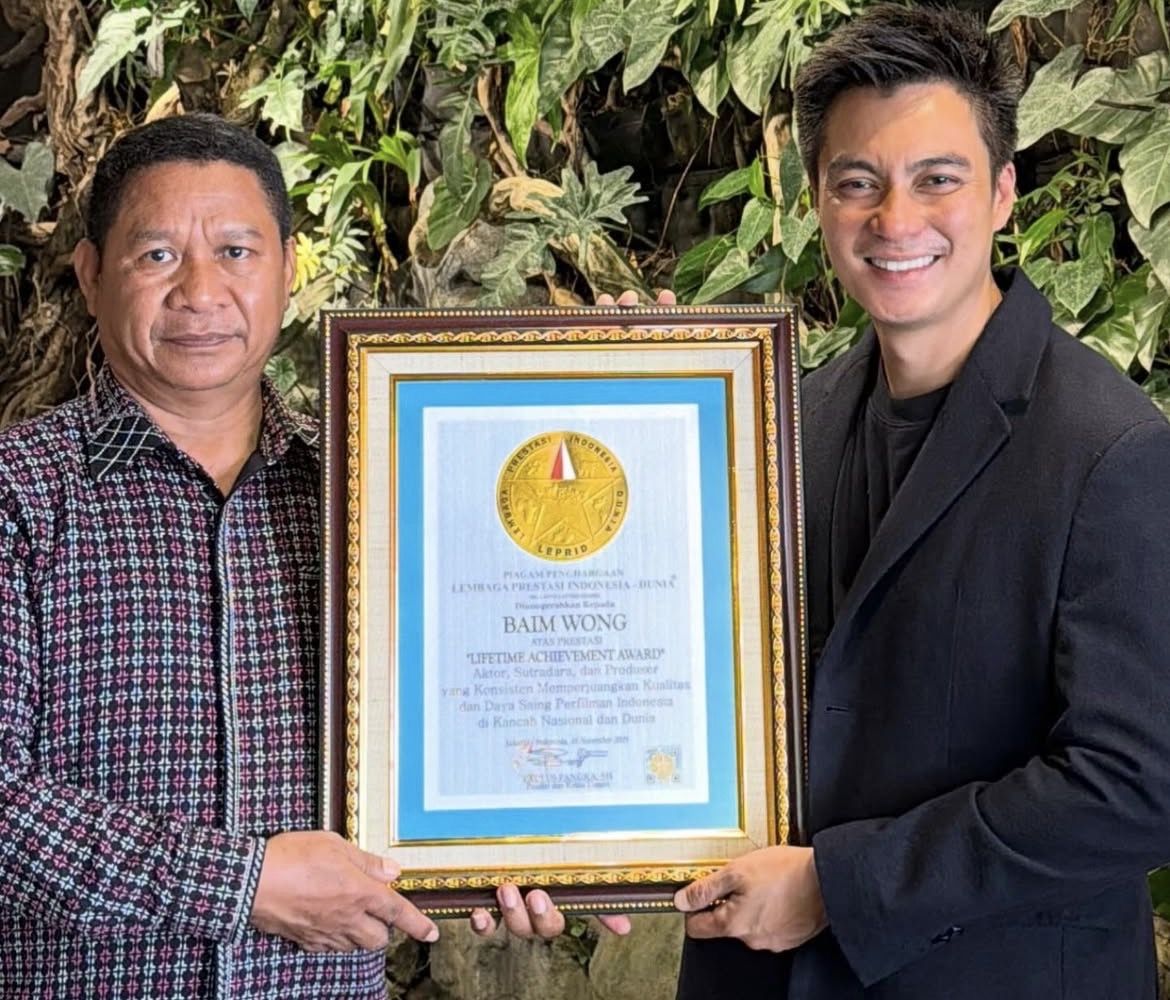 Baim Wong Sabet ‘Lifetime Achievement Award’ atas Dedikasi Dua Dekade di Dunia Film