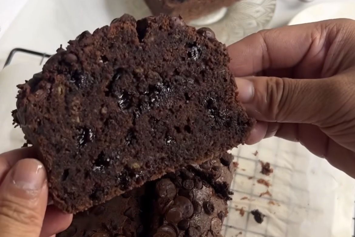 Pisang Matang dan Lembek Jangan Dibuang! Sulap Jadi Resep Choco Banana Bread Kekinian
