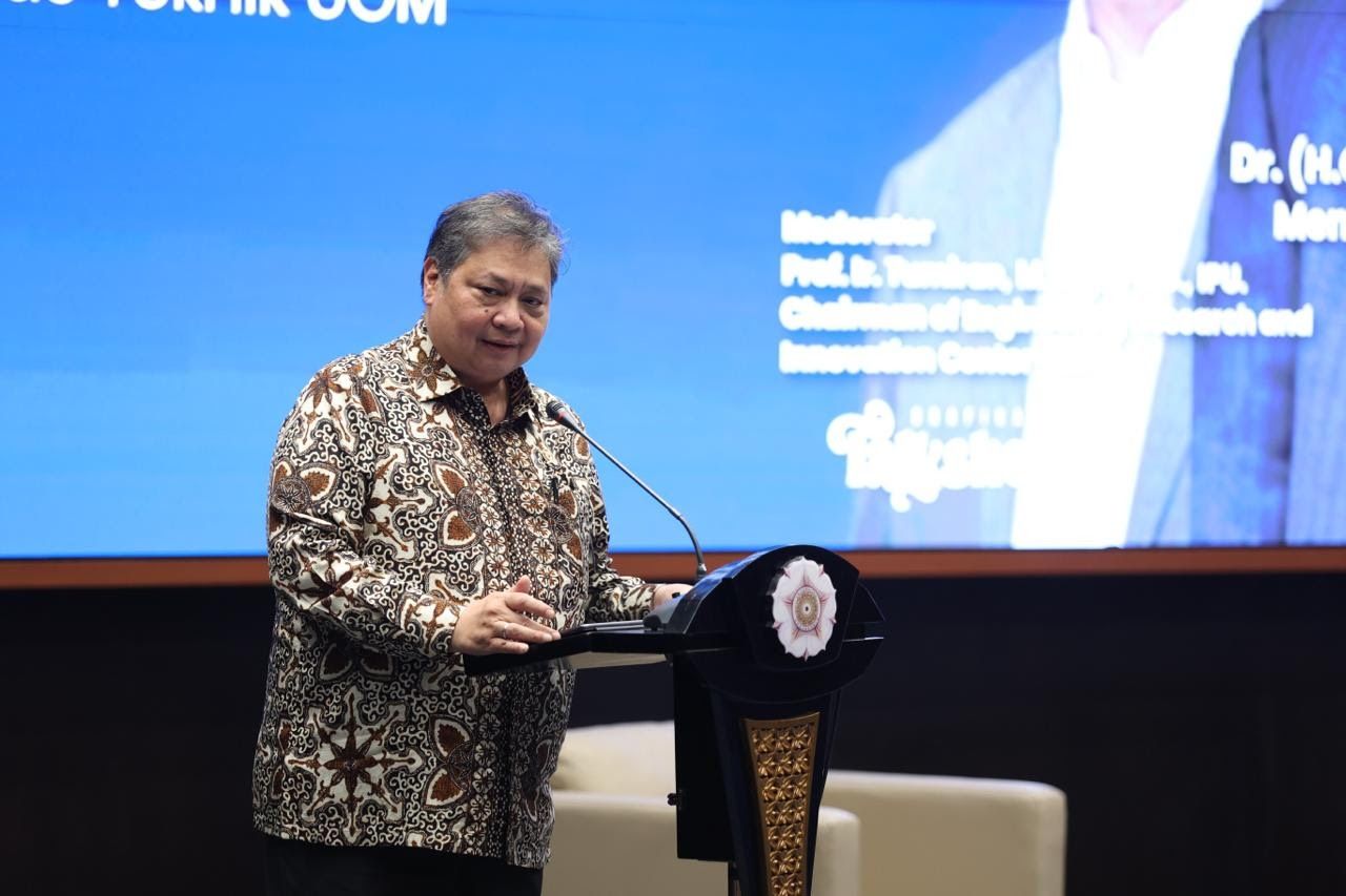 Hadiri Talkshow di UGM, Airlangga Hartarto Tegaskan Hilirisasi Jadi Kunci Indonesia Naik Kelas