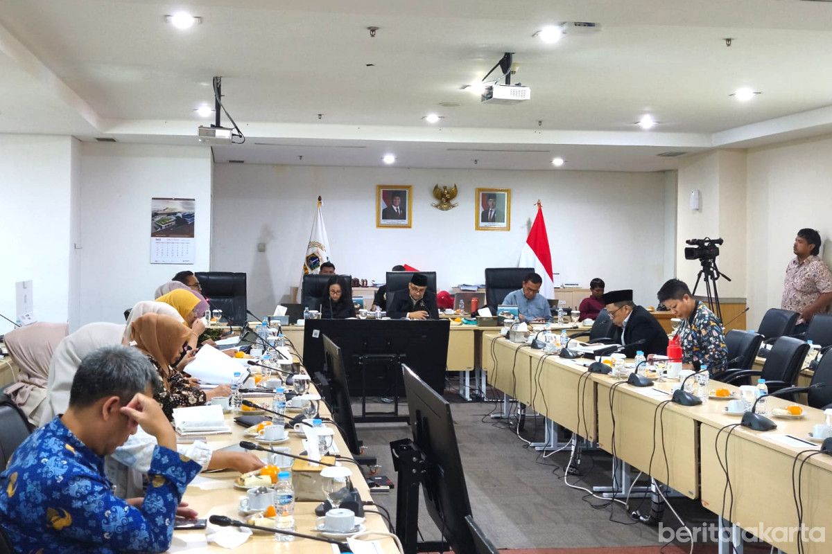 Raperda KTR Rampung, Larangan Zonasi Penjualan Rokok Dihapus