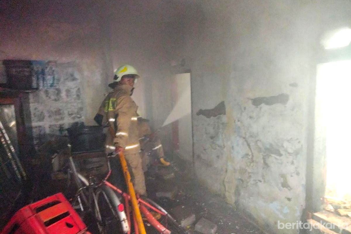 Kebakaran Rumah di Jalan Mahoni Berhasil Dipadamkan Gulkarmat