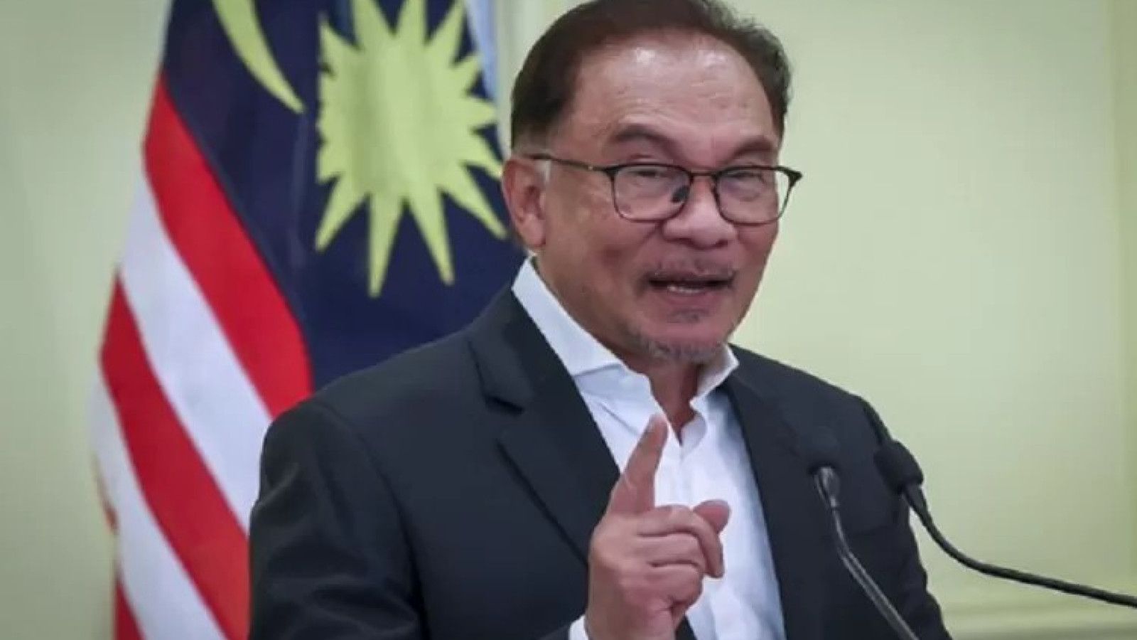Kontroversi Pemalsuan Dokumen Pemain Naturalisasi: Tanggapan Perdana Menteri Anwar Ibrahim