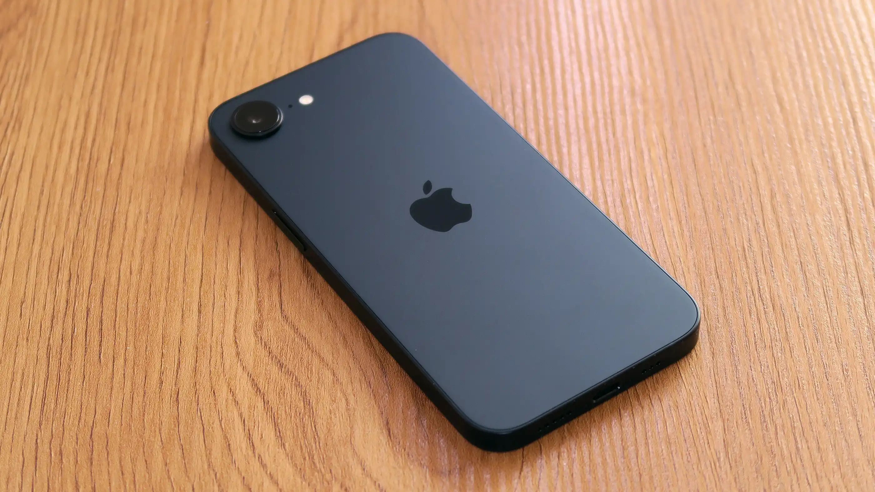 Kenapa Kamu Wajib Beli iPhone 17e di 2026? Ini Jawabannya
