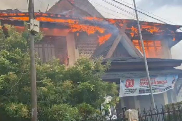Kebakaran Gedung Dinas Pertanian Provinsi Jambi, Api Diduga Akibat Korsleting