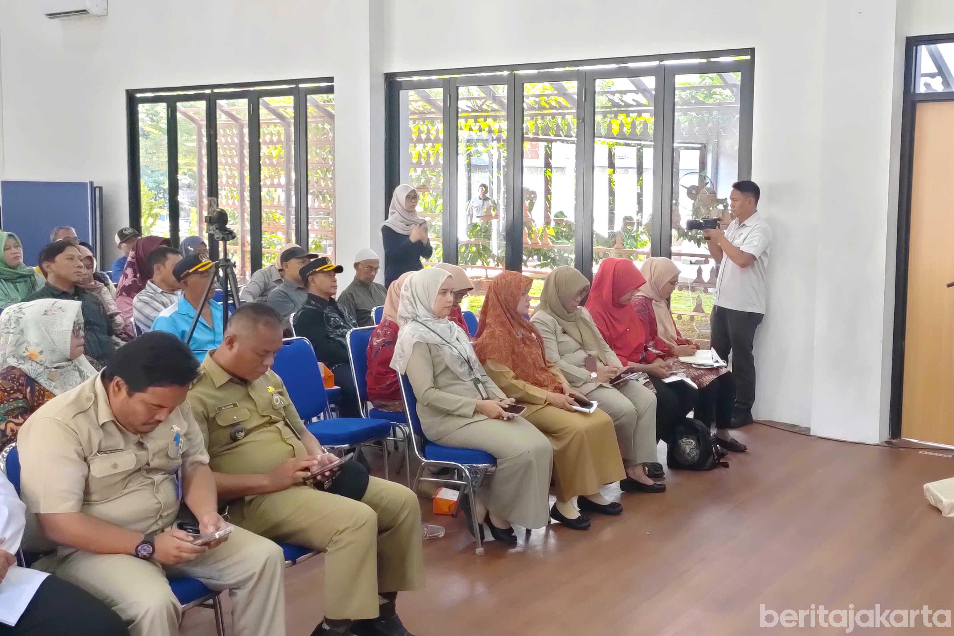 100 Warga Kramat Jati Ikuti Sosialisasi Keterbukaan Informasi Publik